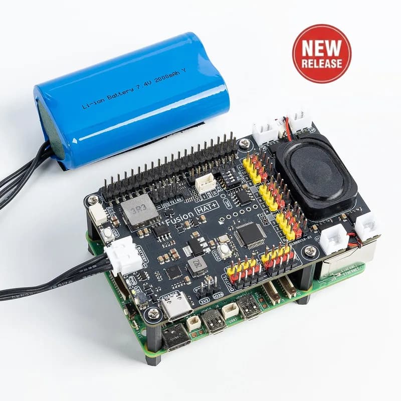 Плата расширения SunFounder Fusion HAT+ для Raspberry Pi 5/4/3B+/Zero 2 Вт, аккумуляторная батарея, 4 драйвера двигателей постоянного тока, 12 сервоприводов ШИМ, АЦП, динамик и микрофон, работает с ИИ LLMsChatGPT/Gemini