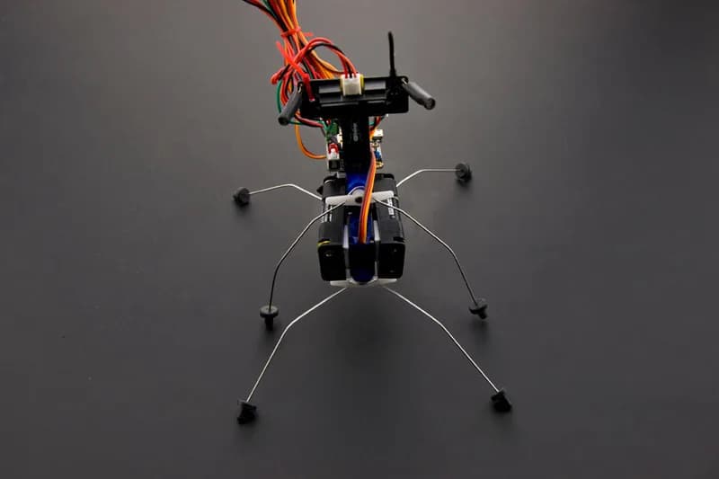 Insectbot Hexa — комплект шагающего робота для детей на базе Arduino