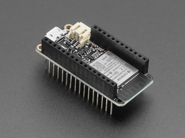 Сборная перьевая доска Adafruit HUZZAH32 – ESP32