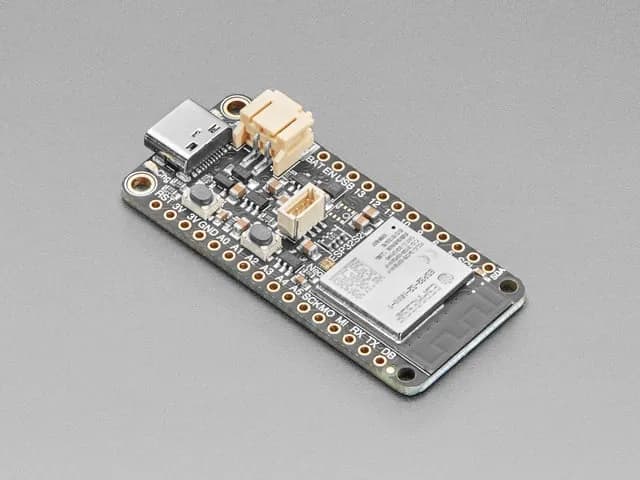 Adafruit ESP32-S2 Feather — флэш-память 4 МБ + PSRAM 2 МБ