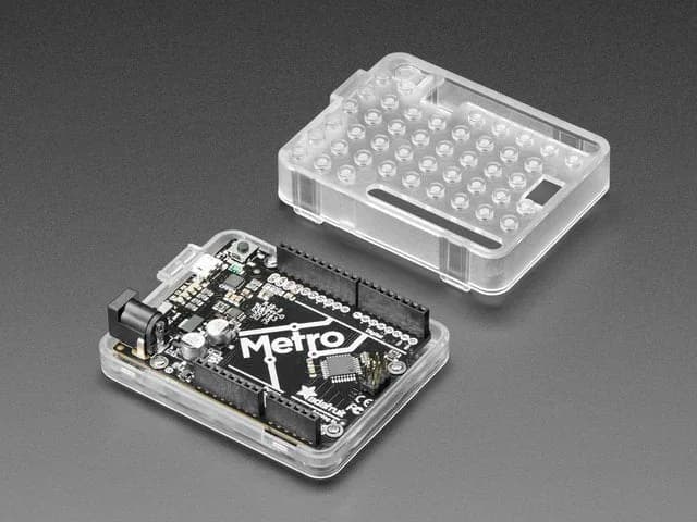 Пластиковый полупрозрачный корпус для Metro или Arduino — совместимый с LEGO