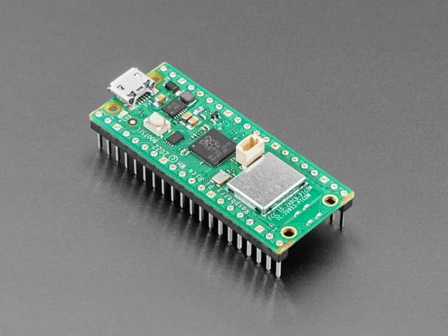 Raspberry Pi Pico WH — беспроводная связь Pico с припаянными разъемами