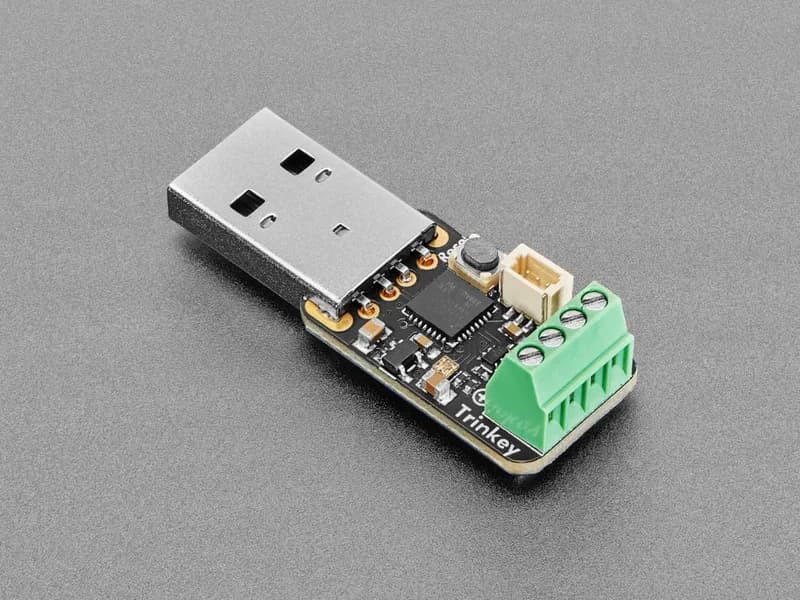 Adafruit Pixel Trinkey — USB-ключ для NeoPixel / DotStar Driving