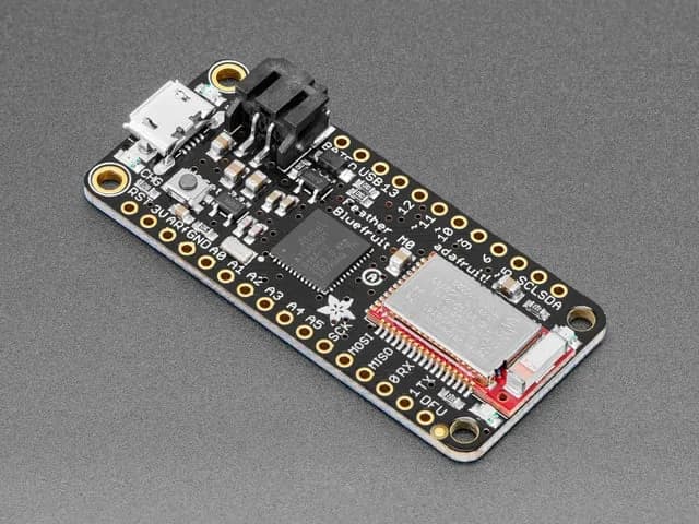 Adafruit Feather M0 Блюфрут LE