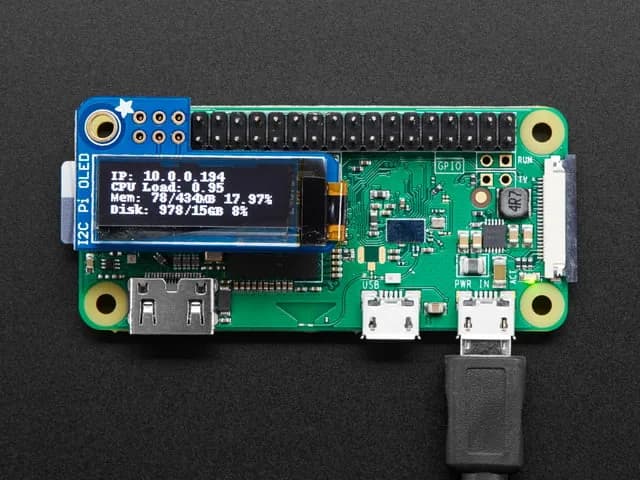 Adafruit PiOLED — монохромный OLED-модуль 128x32 для Raspberry Pi