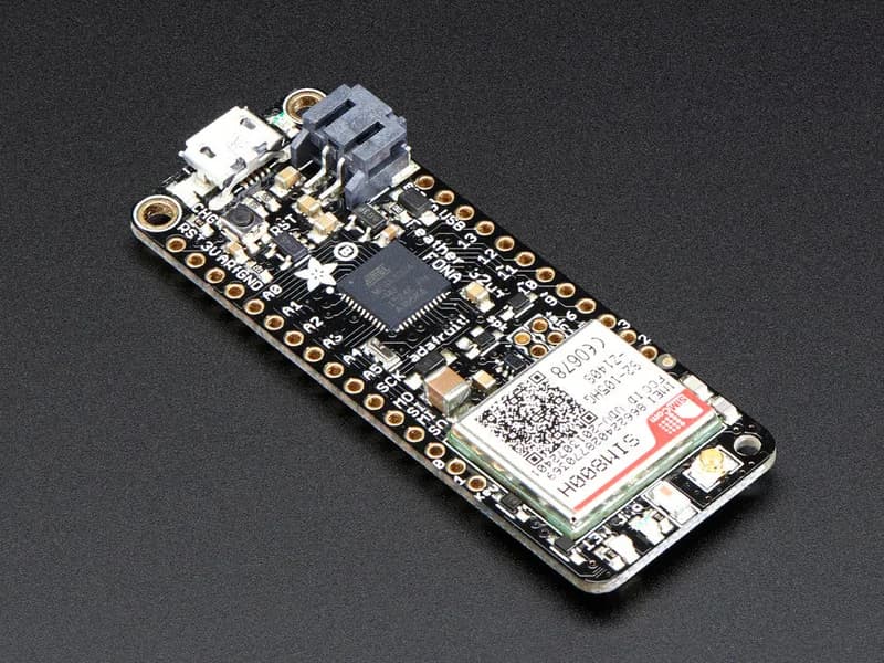 Adafruit Перо 32u4 FONA